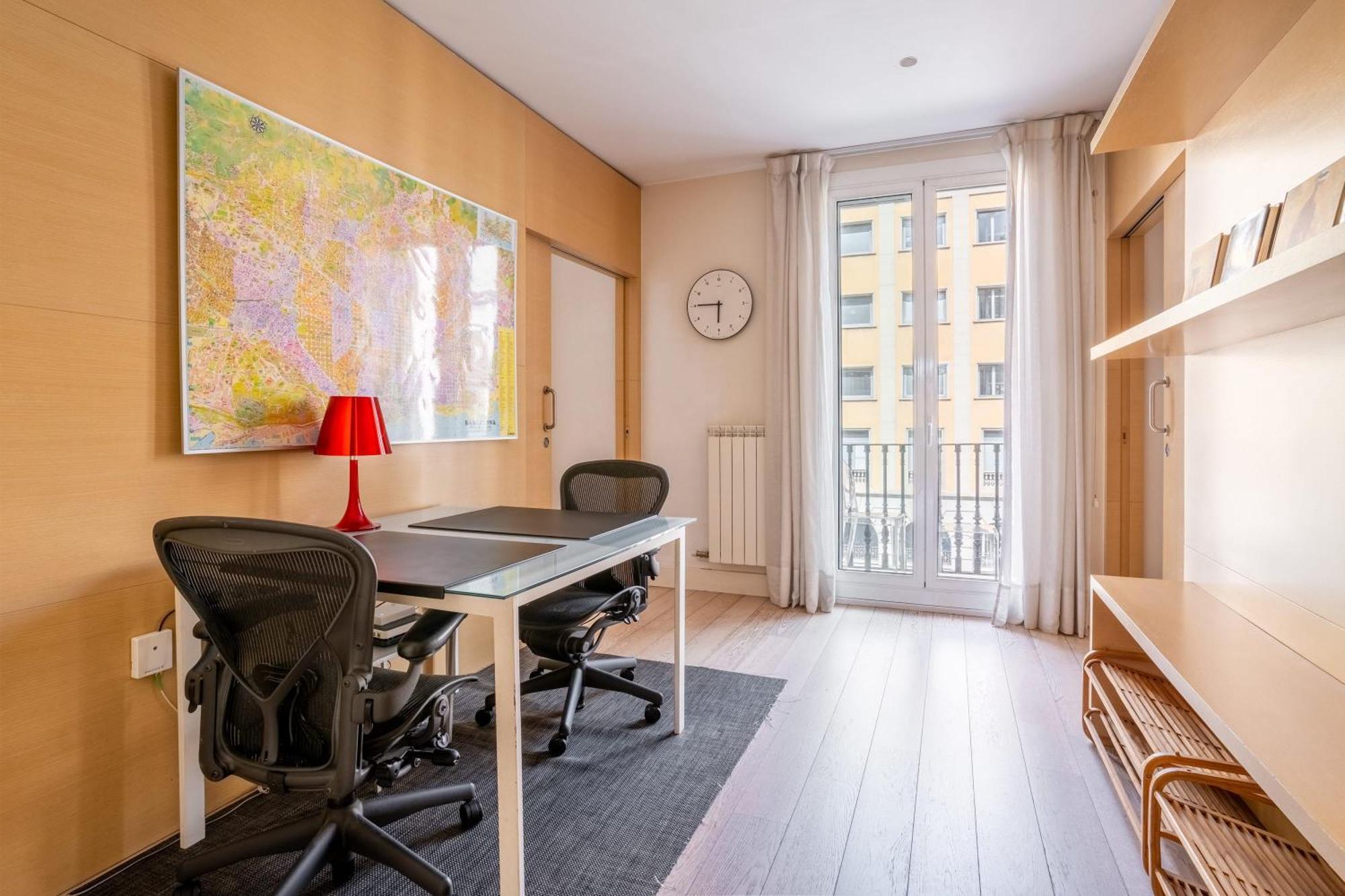 Classy 3bed 3bath In Eixample Apartment