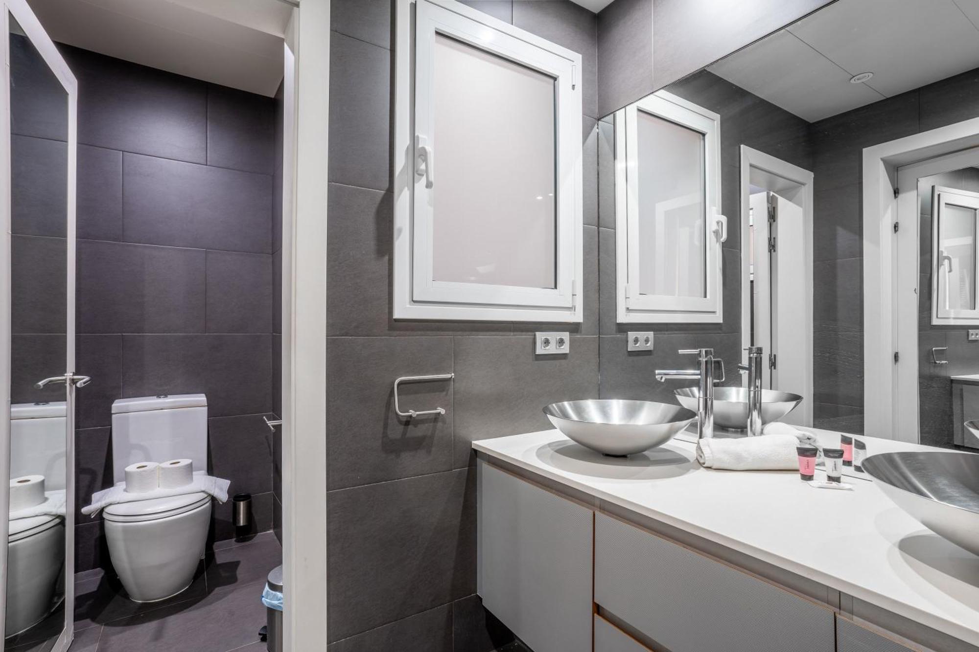 Classy 3bed 3bath In Eixample Apartment *